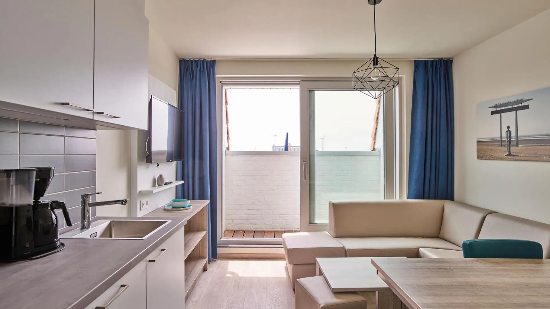 Holiday Suites Zeebrugge 0*, Bruggy