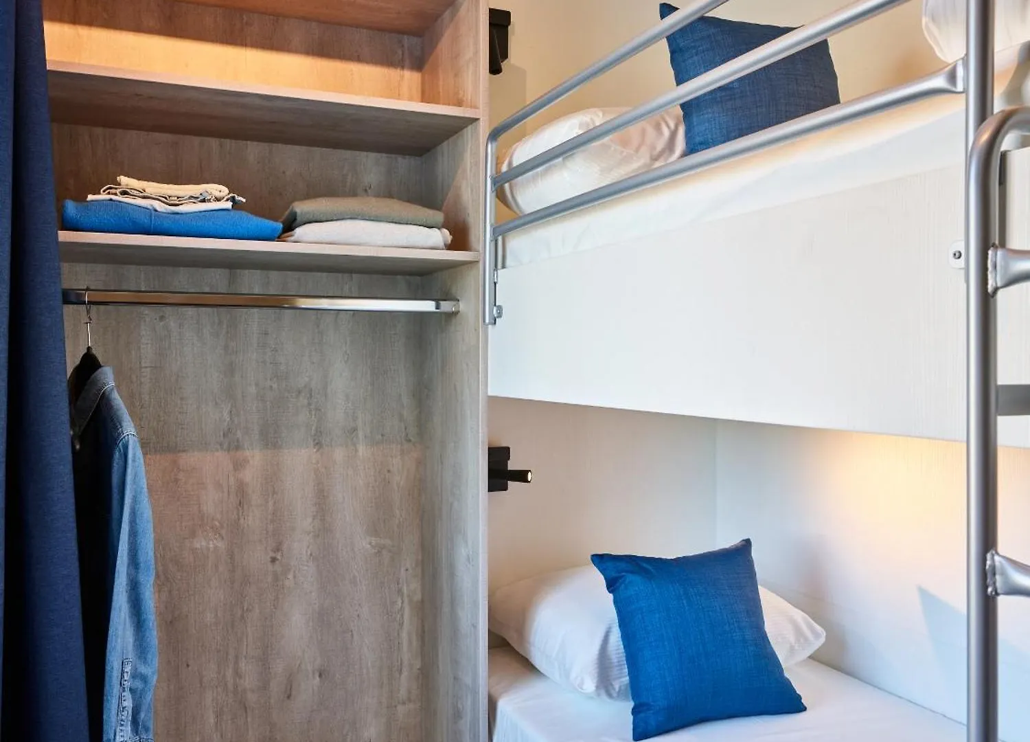 Holiday Suites Zeebrugge 0*, Bruggy